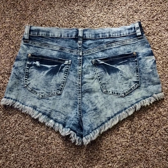 Hi Rise Roller Shorts - Picture 3 of 4